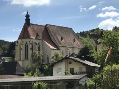 Sehr bedeutend:             die Mutterkirche der Region in Weiten