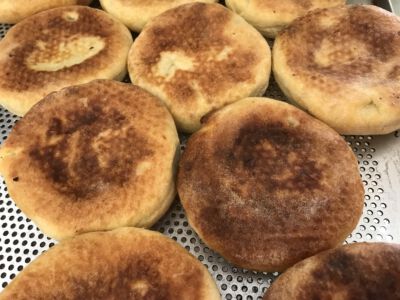 Waldviertelr Köstlichkeit:
Frische Mohnzelten -
gleich zum Mitnehmen