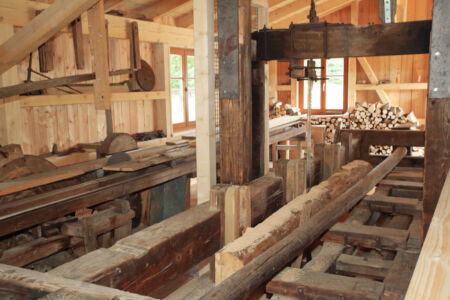 Auf der Agenda der KEM Südliches Waldviertel stehen Photovoltaik-Anlagen, E-Mobilität, digitale Vernetzung regionaler Angebote, mikroökologische Gebäudegestaltung, Kooperationen von Wirtschaft und Tourismus sowie die Vernetzung der Bildungsangebote.