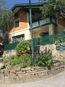 Behagliche Übernach-tungsmöglichkeiten werden in Armschlag auch angeboten